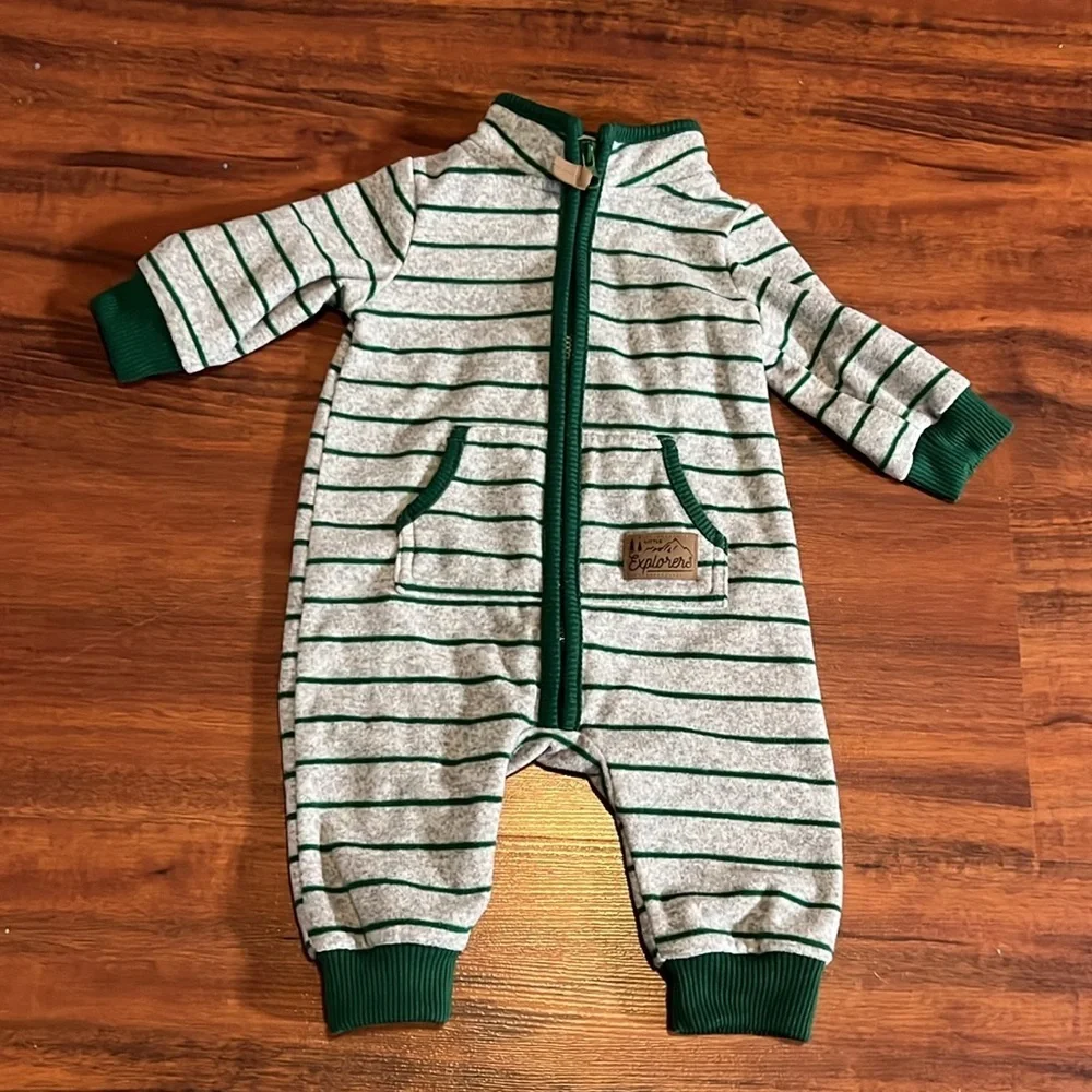 Cold Weather Baby Clothes, 3 months Carter’s fuzzy fleece bodysuits jacket